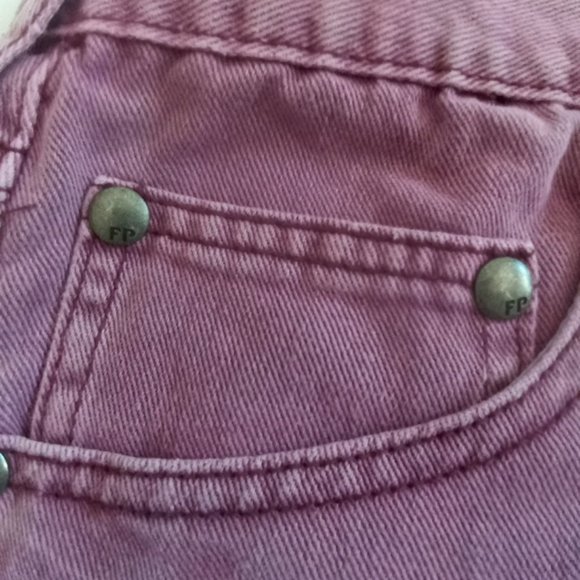 Free People Cut off 'Shark Bite' Denim Shorts in Washed out burgundy size 28 - Picture 8 of 8